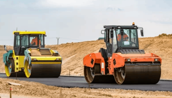 vibratory roller compactor